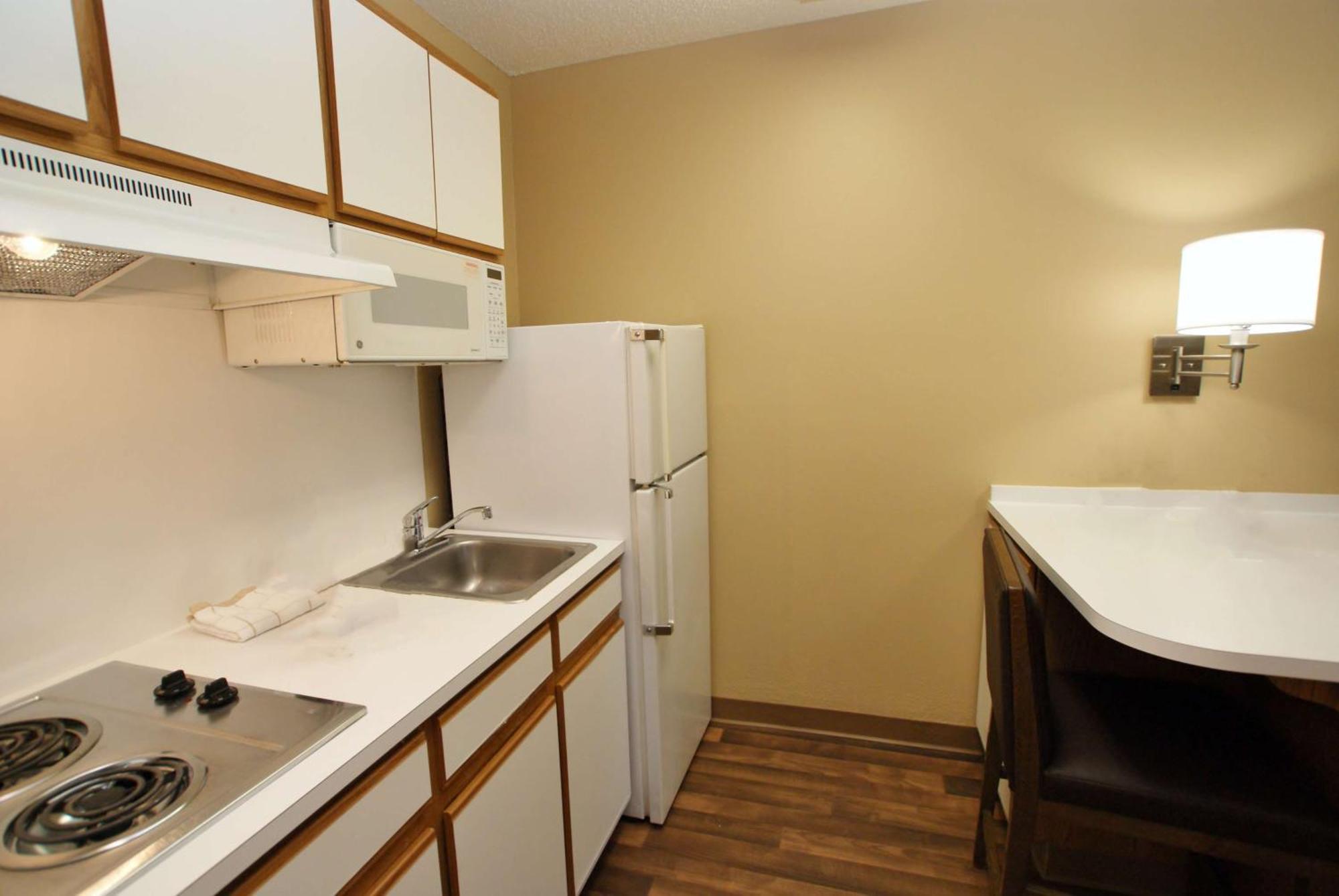 Extended Stay America Select Suites - Durham - University - Ivy Creek Blvd Εξωτερικό φωτογραφία