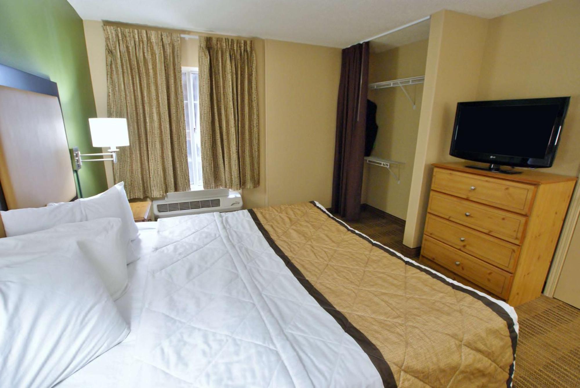 Extended Stay America Select Suites - Durham - University - Ivy Creek Blvd Εξωτερικό φωτογραφία