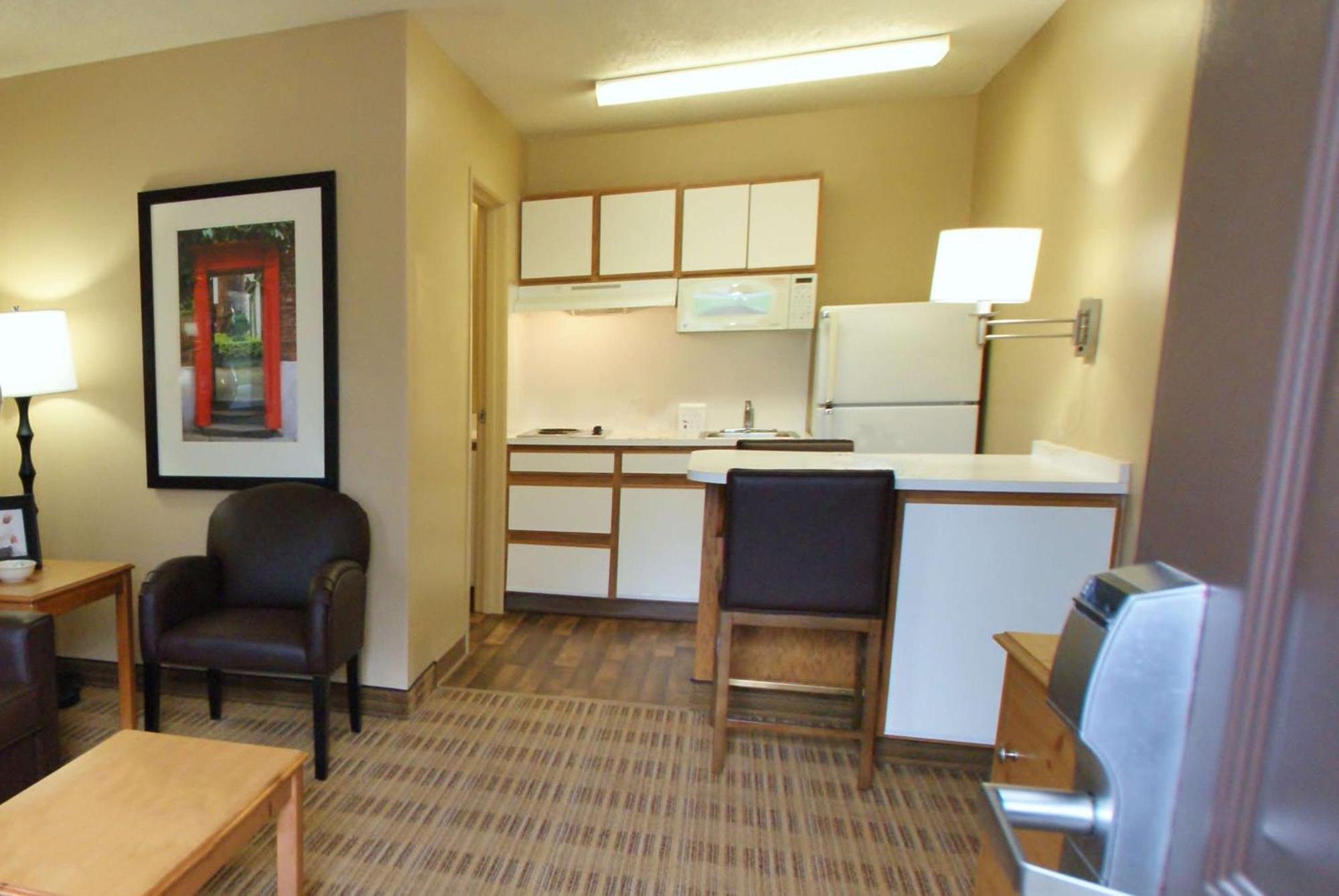 Extended Stay America Select Suites - Durham - University - Ivy Creek Blvd Εξωτερικό φωτογραφία