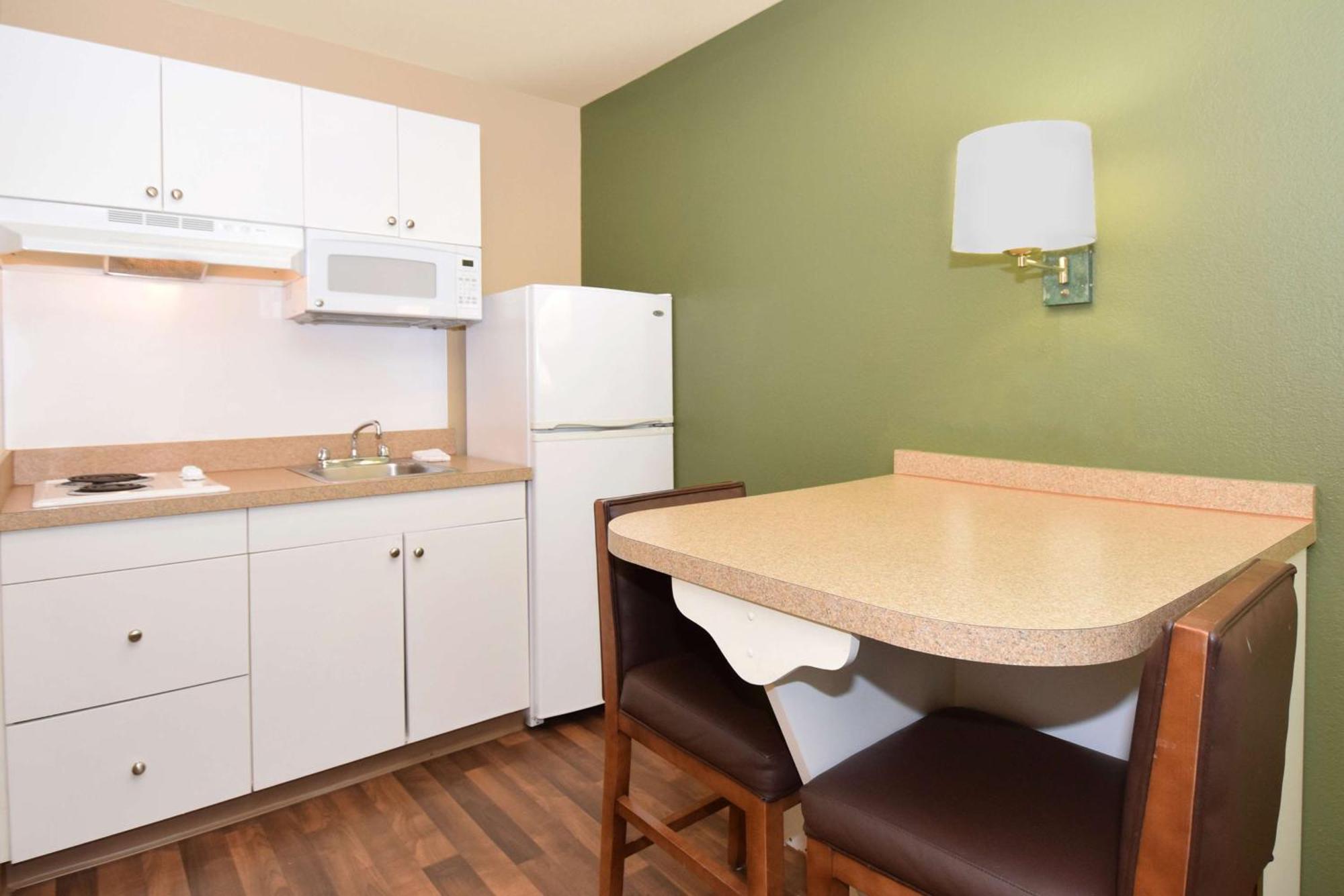Extended Stay America Select Suites - Durham - University - Ivy Creek Blvd Εξωτερικό φωτογραφία
