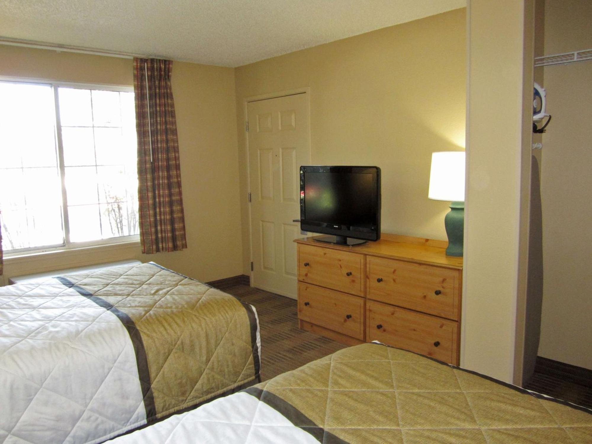 Extended Stay America Select Suites - Durham - University - Ivy Creek Blvd Εξωτερικό φωτογραφία