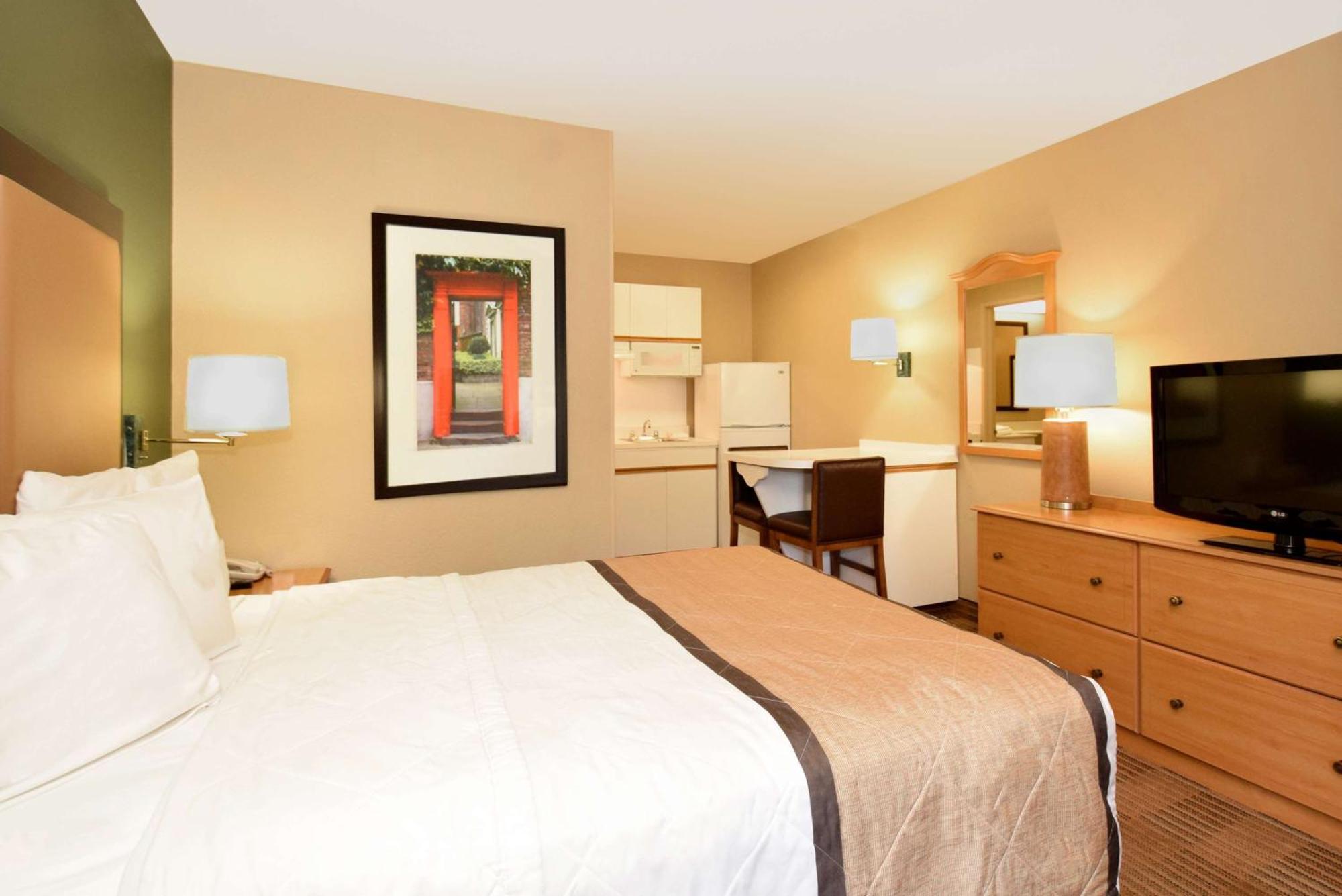 Extended Stay America Select Suites - Durham - University - Ivy Creek Blvd Εξωτερικό φωτογραφία
