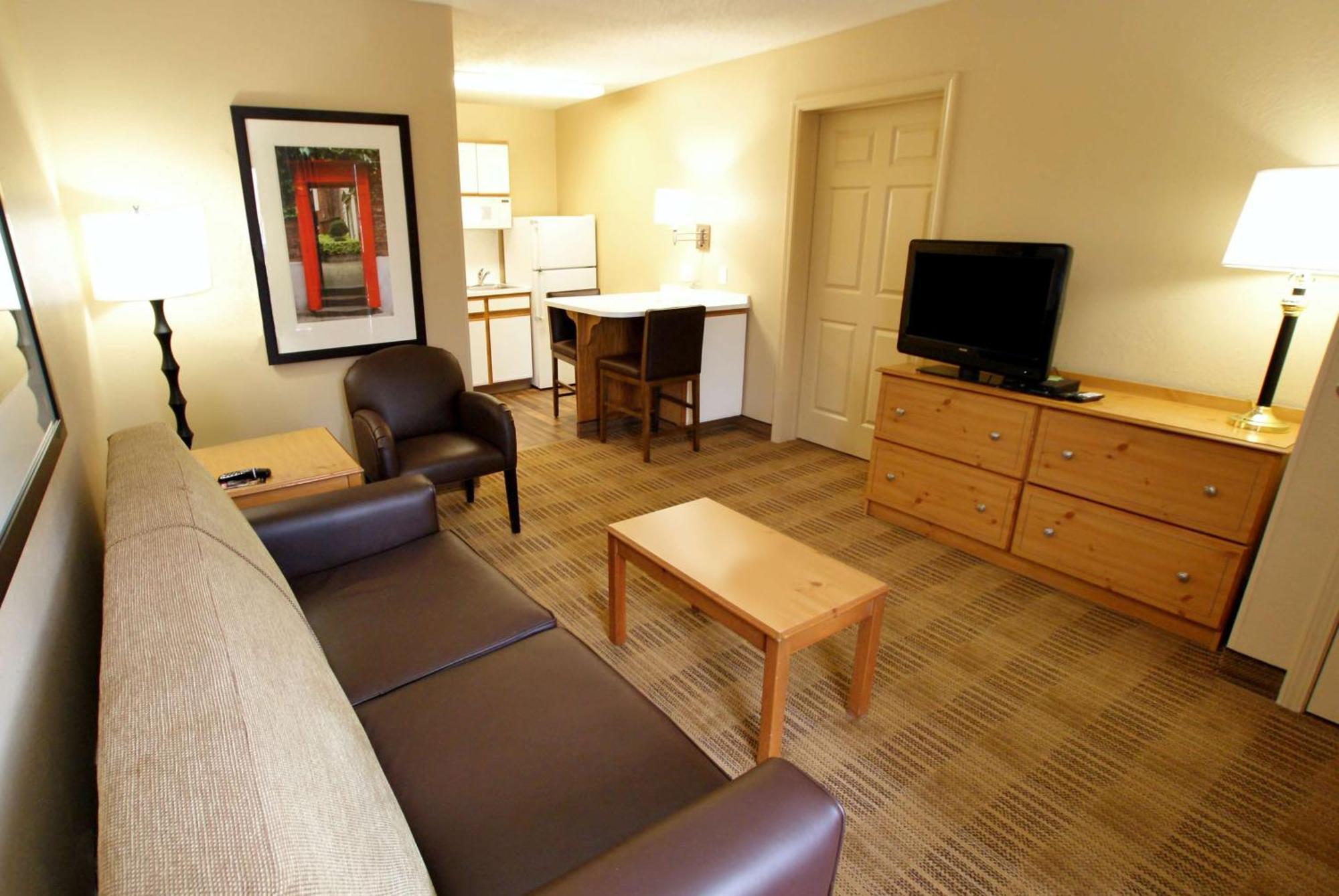 Extended Stay America Select Suites - Durham - University - Ivy Creek Blvd Εξωτερικό φωτογραφία