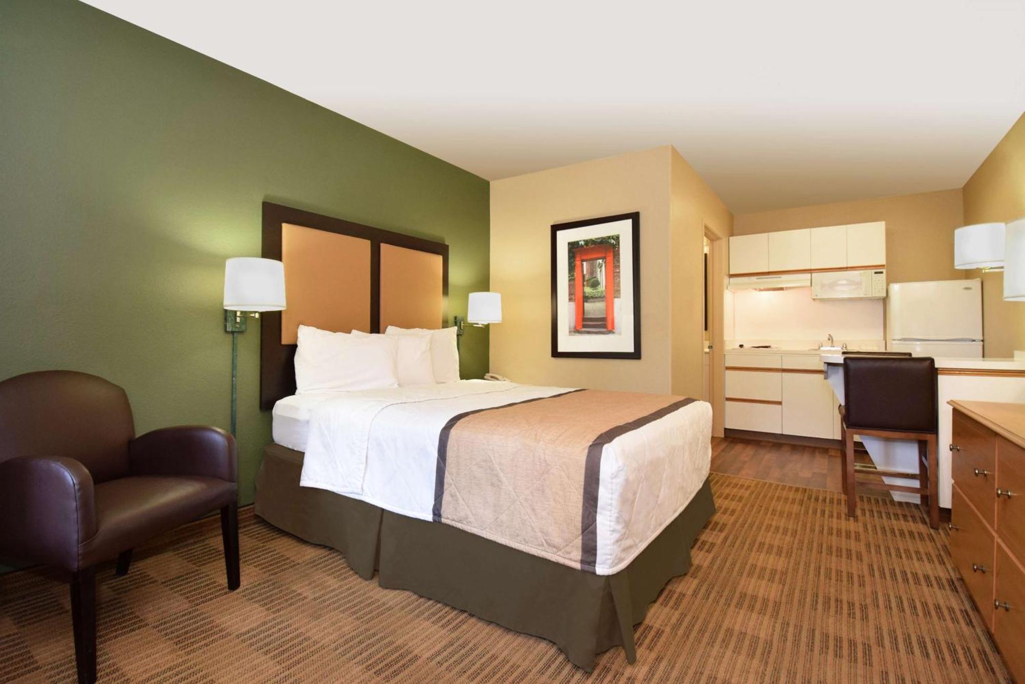 Extended Stay America Select Suites - Durham - University - Ivy Creek Blvd Εξωτερικό φωτογραφία