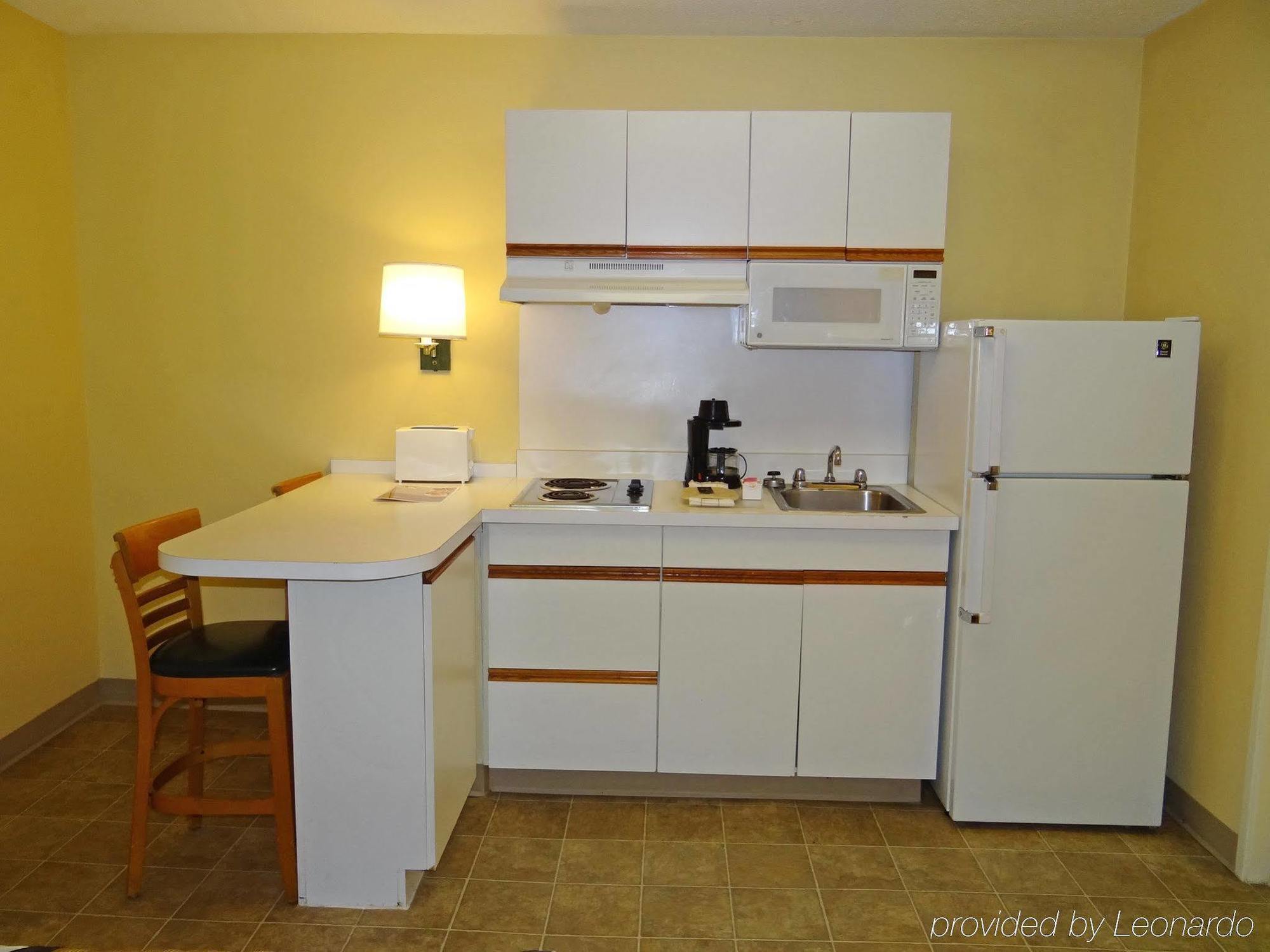 Extended Stay America Select Suites - Durham - University - Ivy Creek Blvd Εξωτερικό φωτογραφία