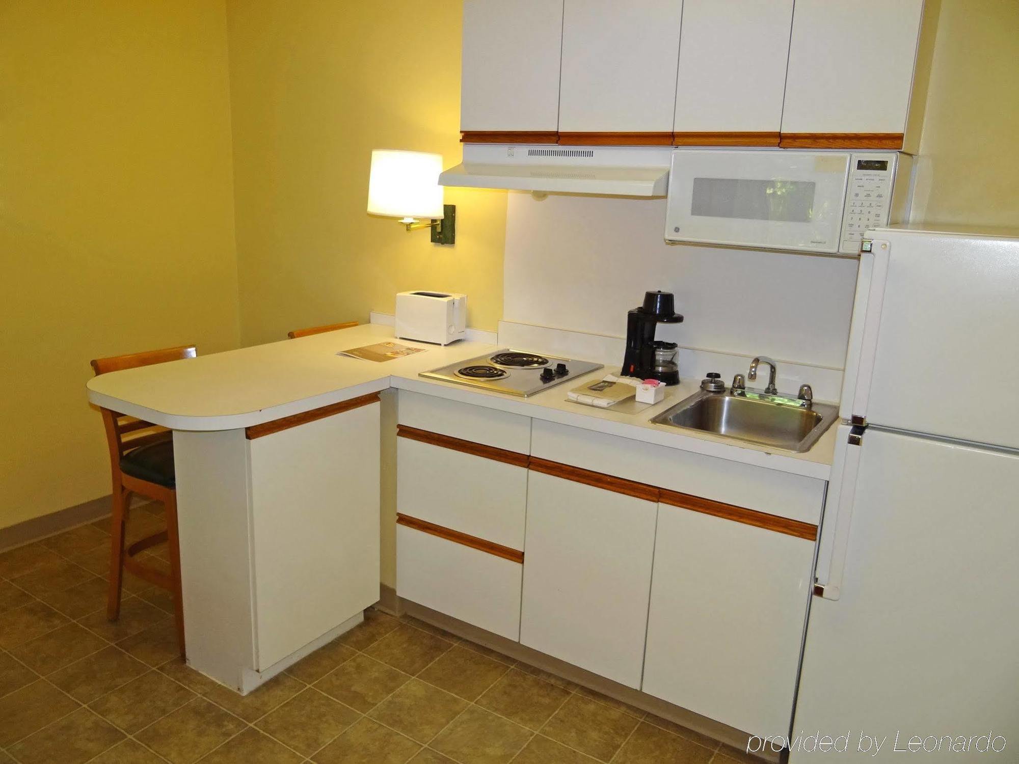 Extended Stay America Select Suites - Durham - University - Ivy Creek Blvd Εξωτερικό φωτογραφία