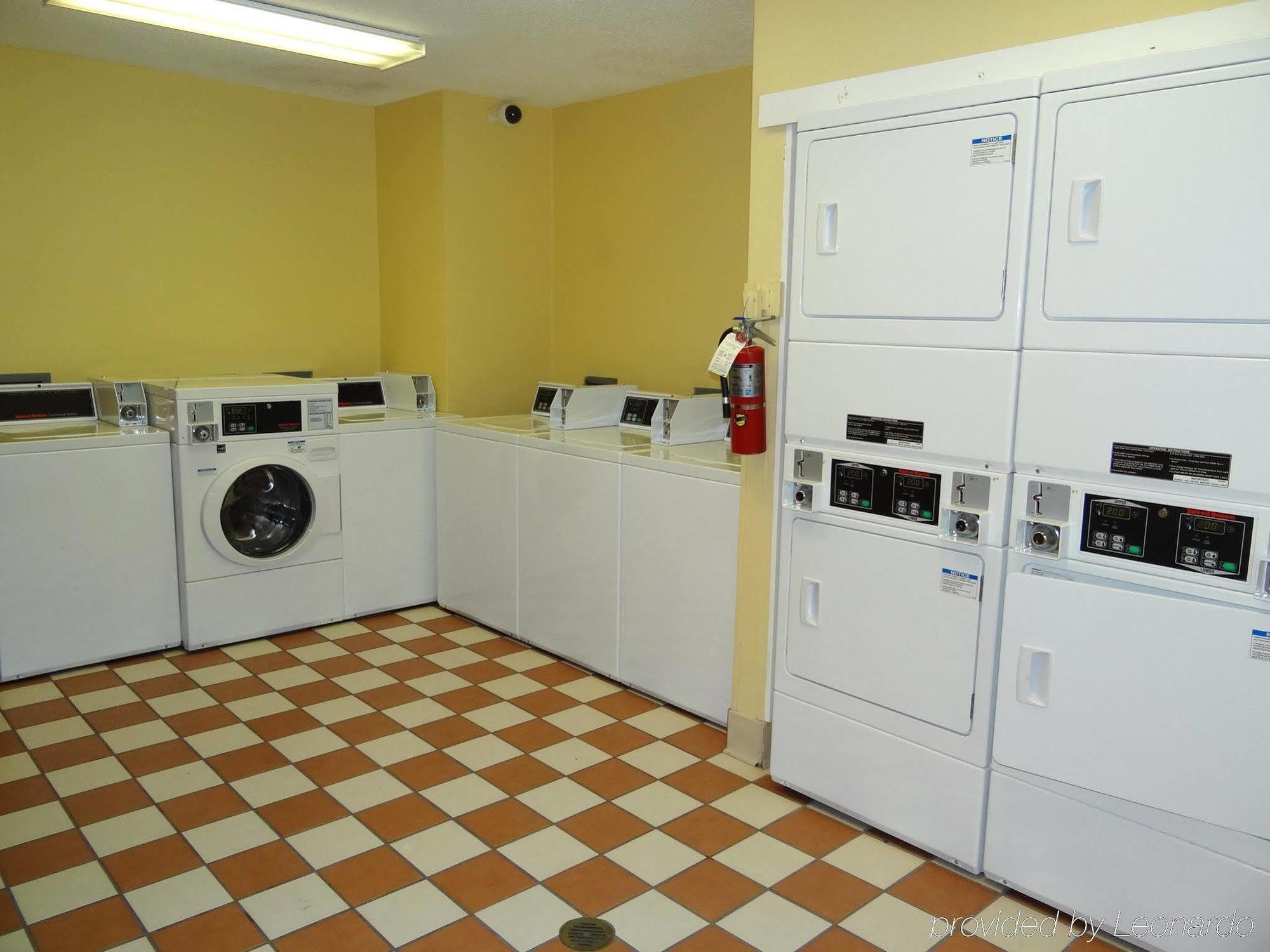Extended Stay America Select Suites - Durham - University - Ivy Creek Blvd Εξωτερικό φωτογραφία